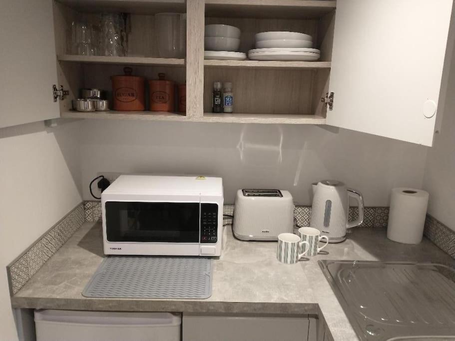 Cosy Garden Studio Room Minimum Two Night Booking Brighton Eksteriør billede